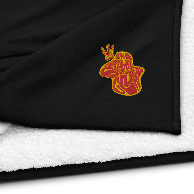 Krownd Club sherpa blanket